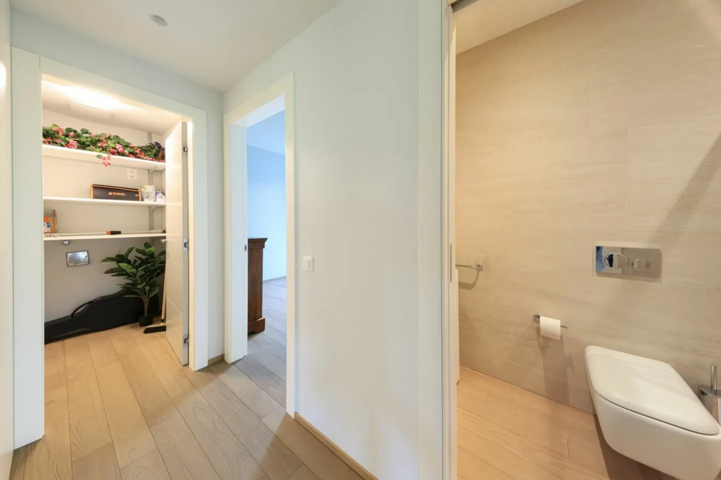 MINUSIO - Moderne 3.5 Zimmer-Wohnung mit privatem Garten - Foto 8 von 13