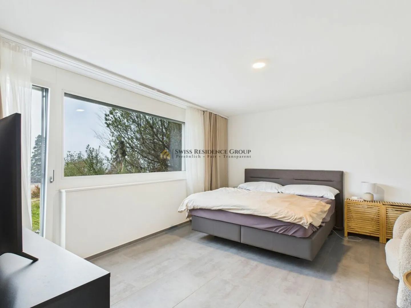 Dreamlike Garden Apartment with Lake View - Modern Living in a Desirable Location - Photo 7 of 11