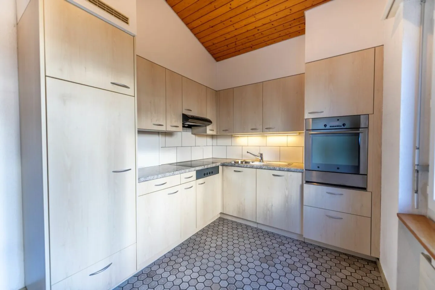 Space for Ideas: Spacious Single-Family Home on Two Floors - Photo 4 of 13