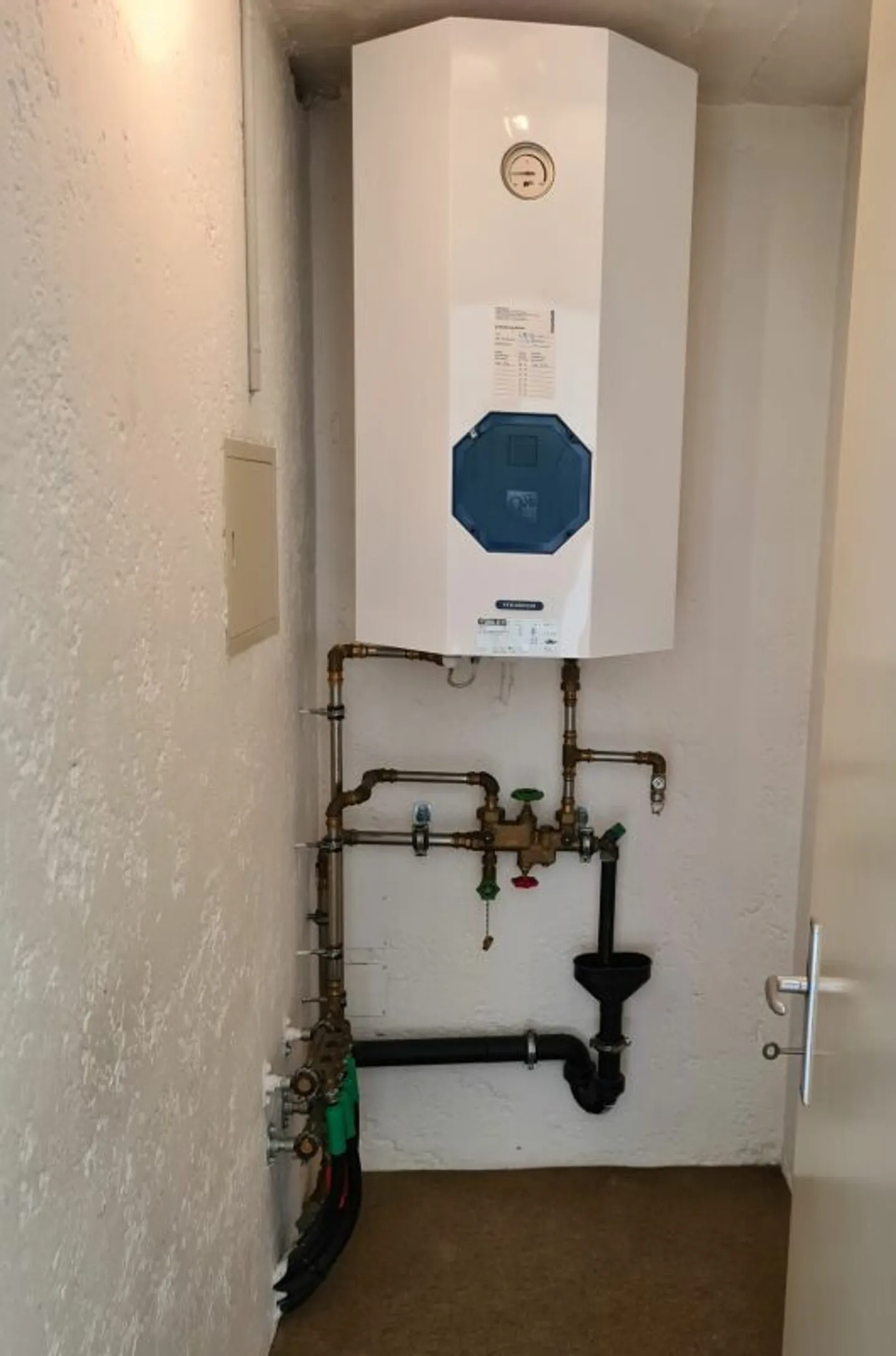 Situato in posizione centrale, ideale per single e pendolari - Foto 6 di 8