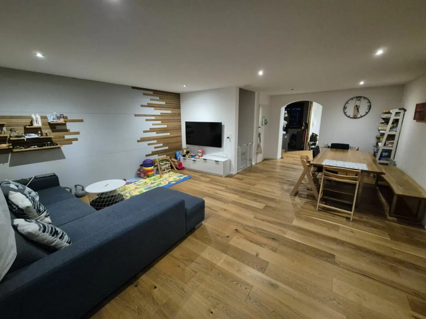 6.5 Room House in a Quiet Location - Photo 5 of 13