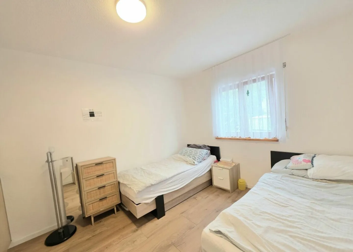 Riservato, spazio per tutta la famiglia! Incantevole casa con giardino a Dällikon - Foto 12 di 13