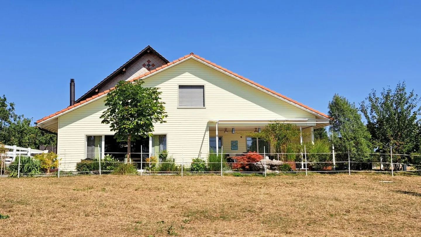 Living in the Green - High-Quality 4.5-Room House Section with Idyllic Garden - Photo 9 of 10
