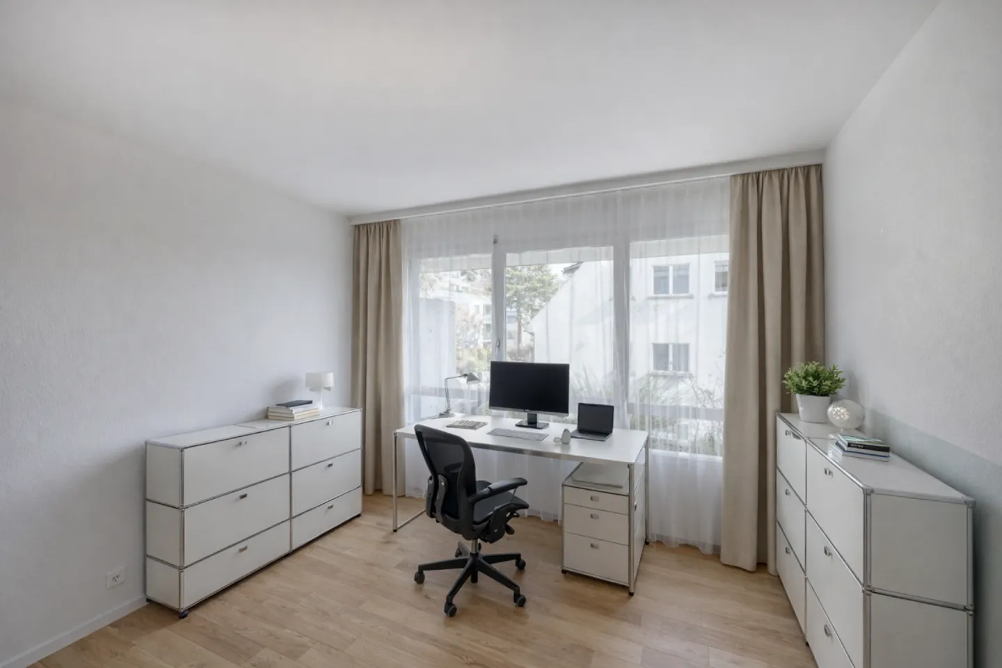 Bright 4.5-room apartment in a quiet sunny location in Höngg - Photo 11 of 13