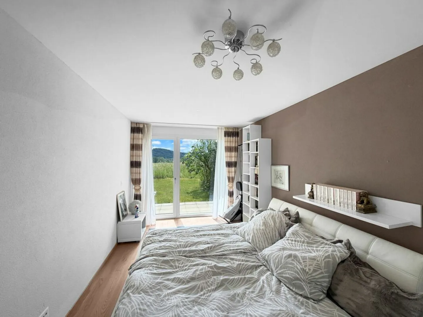 Wohnträume beim Rhein: 4,5-Zi.-Erdgeschosswohnung mit Garten in Hemishofen SH - Photo 10 of 13