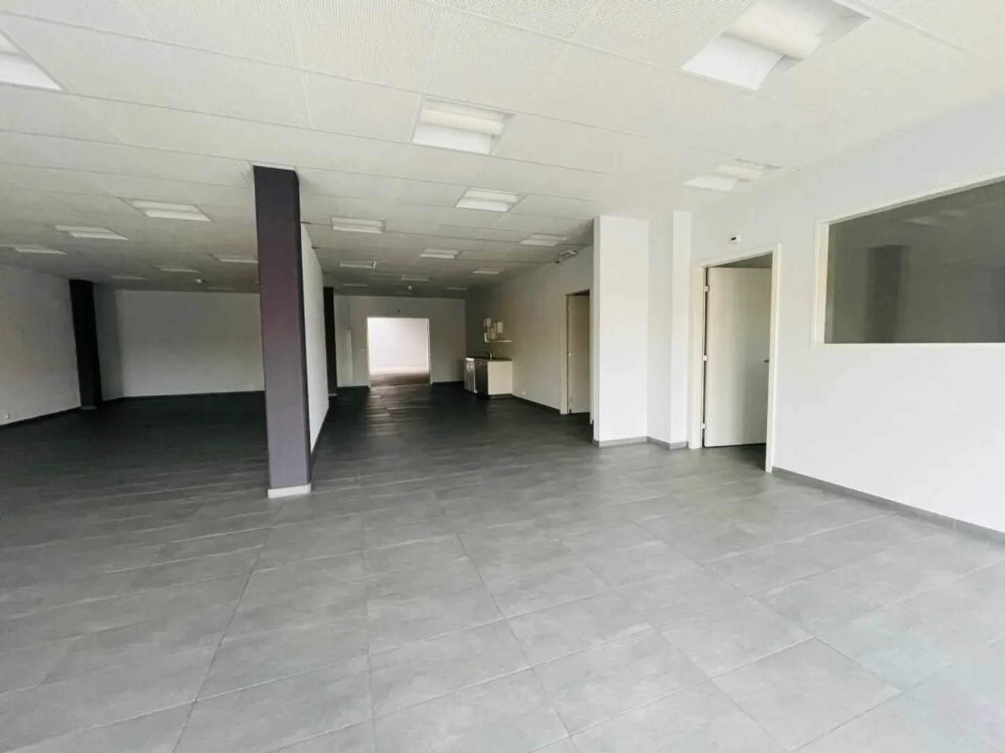 Gewerbefläche von 282 m2 in Montagny-près-Yverdon - Foto 4 von 6