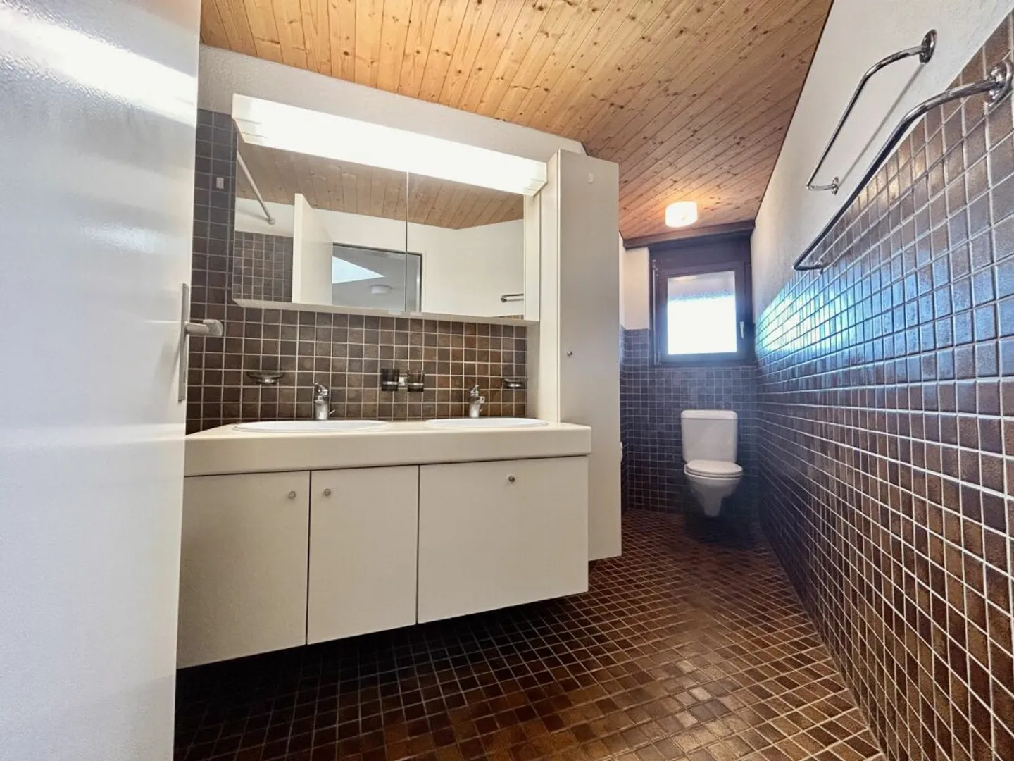 Charmante 4.5-Zimmer-Wohnung mit toller Aussicht - Foto 8 von 10