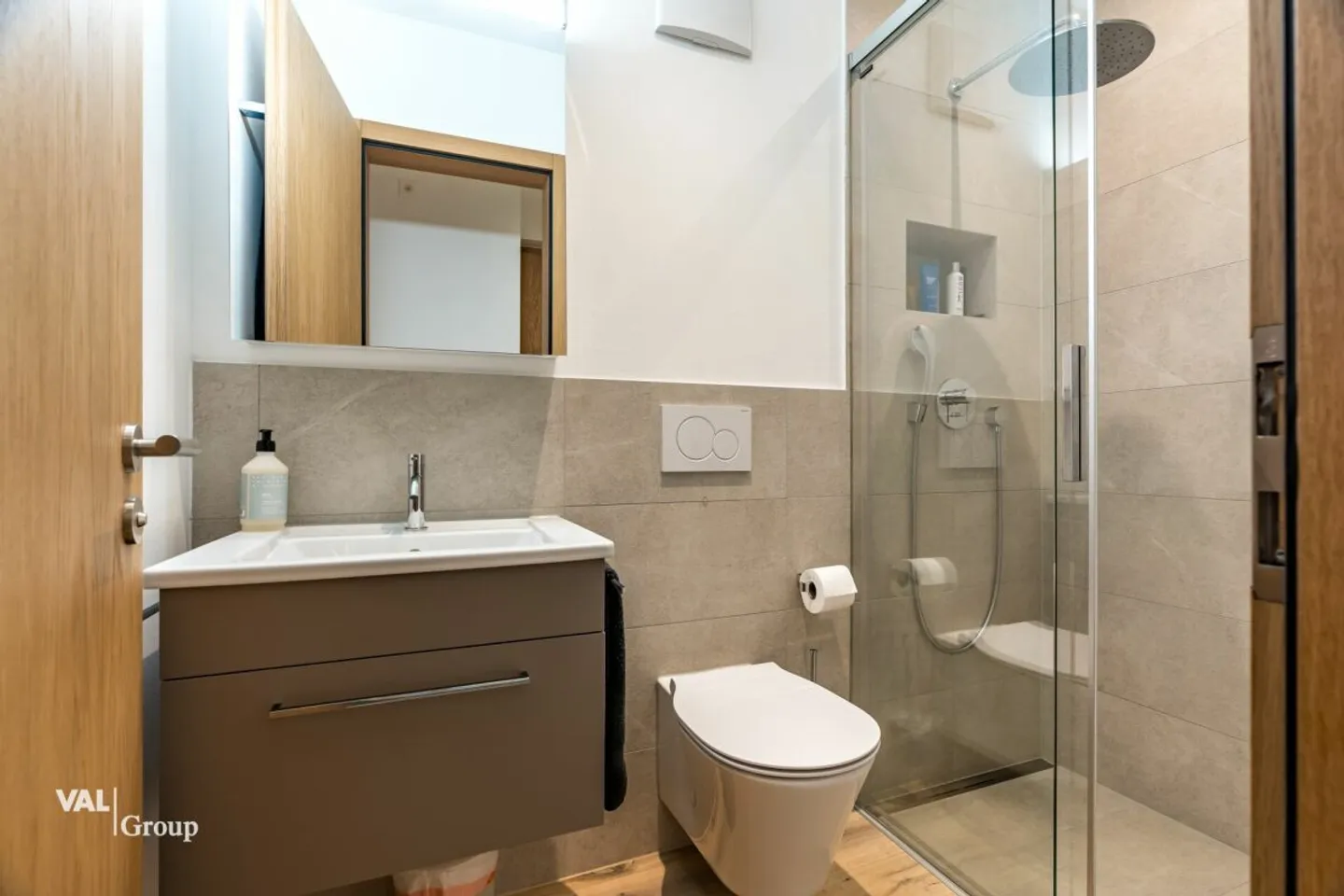 Vivere esclusivo con vista libera sul Cervino e architettura moderna - Foto 8 di 13