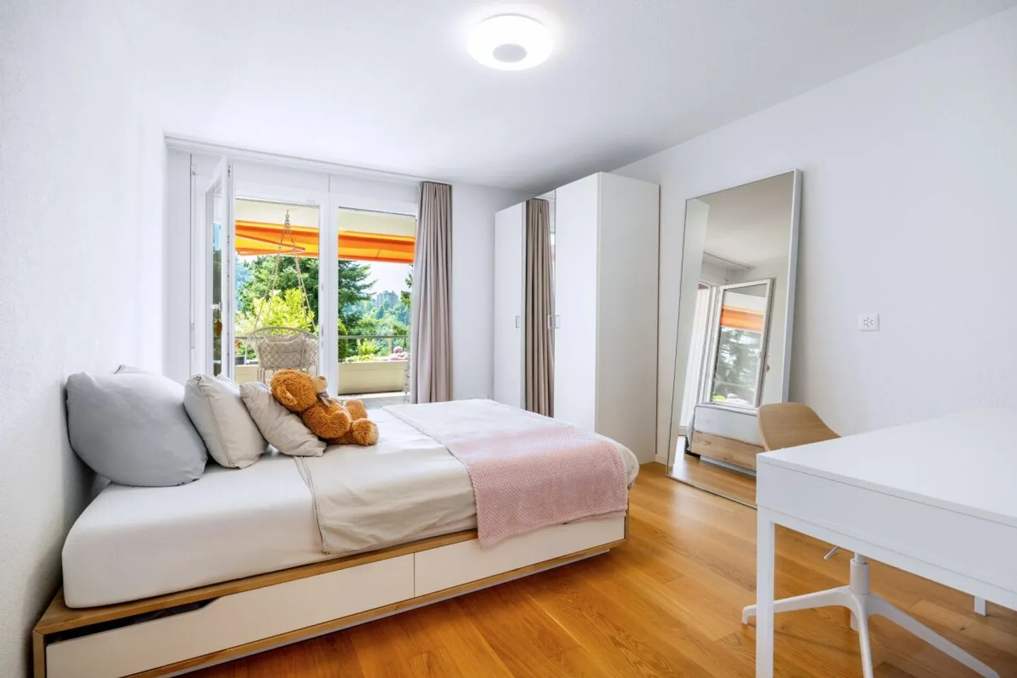 Uncompromising Elegance - Premium Living Concept - Photo 8 of 13