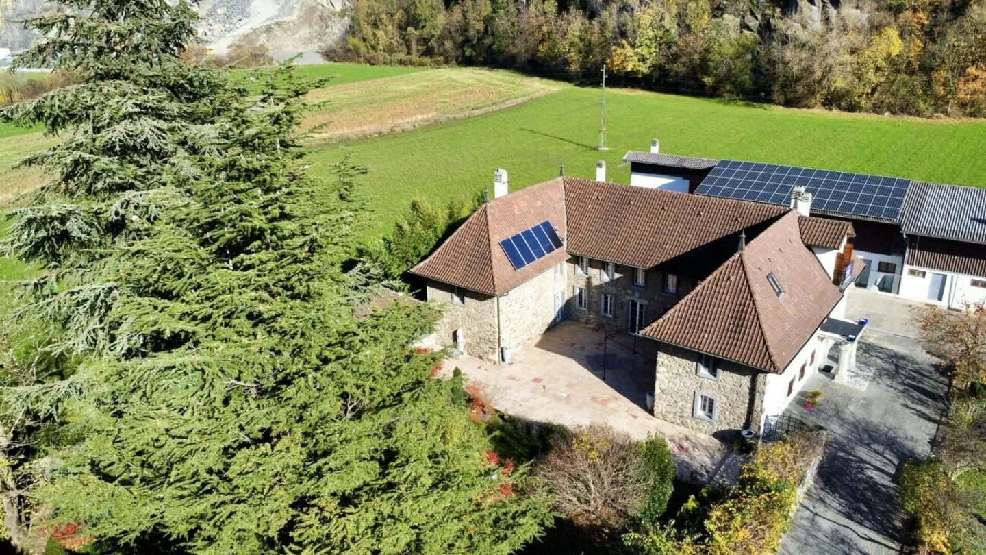 Maison de Luxe avec Grand Jardin - Photo 5 sur 13