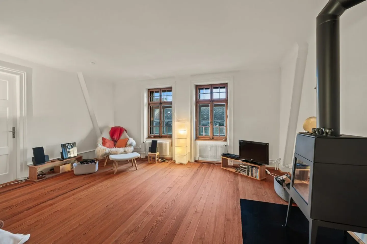 Appartement de 5 pièces dans un immeuble ancien - Un chez-soi avec vue sur les toits de Bâle - Photo 1 sur 13