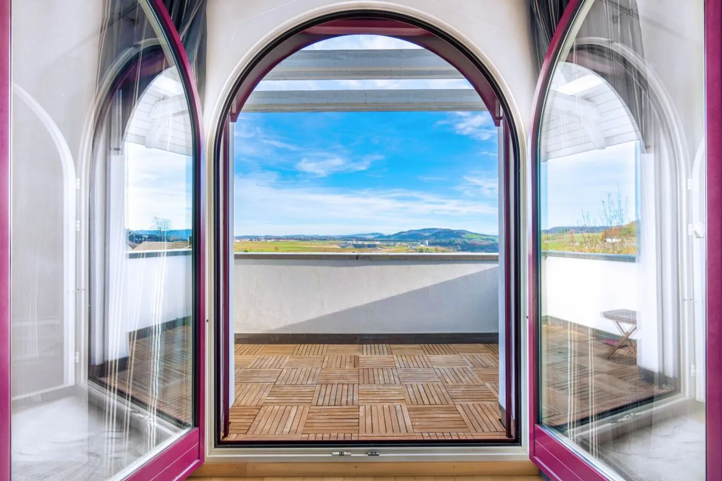 Panoramasicht trifft auf Wohnstil - zweiteilige Wohnresidenz - Photo 1 sur 12