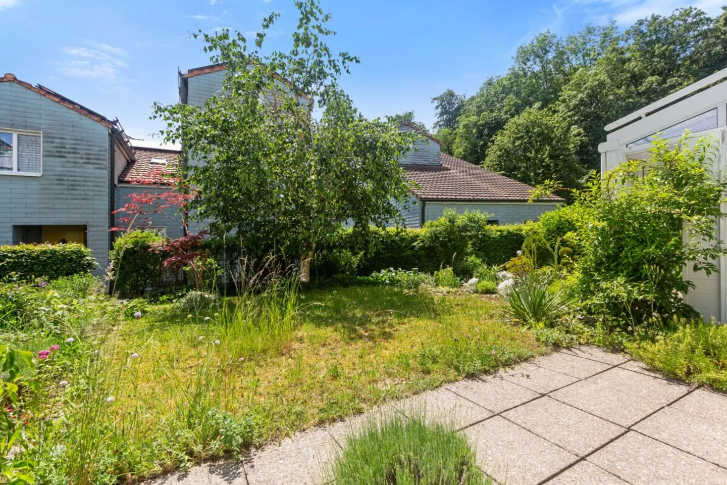 Cozy Row House with Garden and Rooftop Terrace - Photo 4 of 13