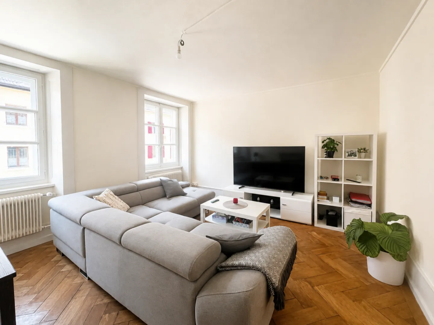 Appartement 2,5 pièces au Quartier Neuf - Photo 2 of 8