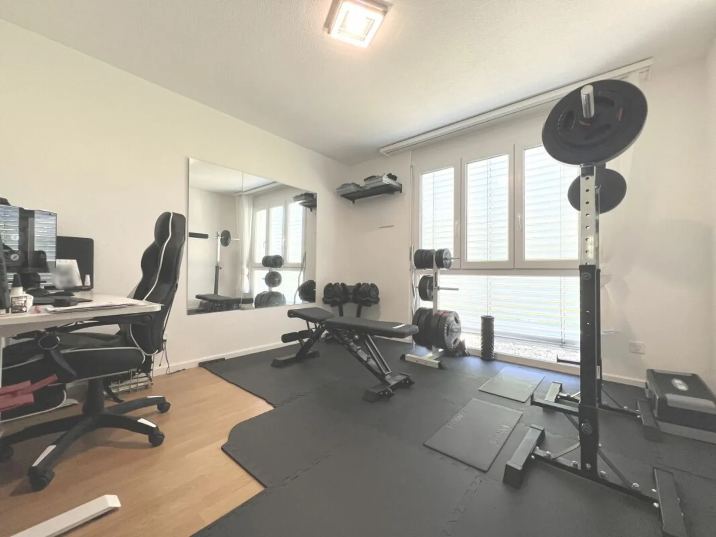 Appartement confortable de 4,5 pièces dans la verdure - Photo 4 sur 13