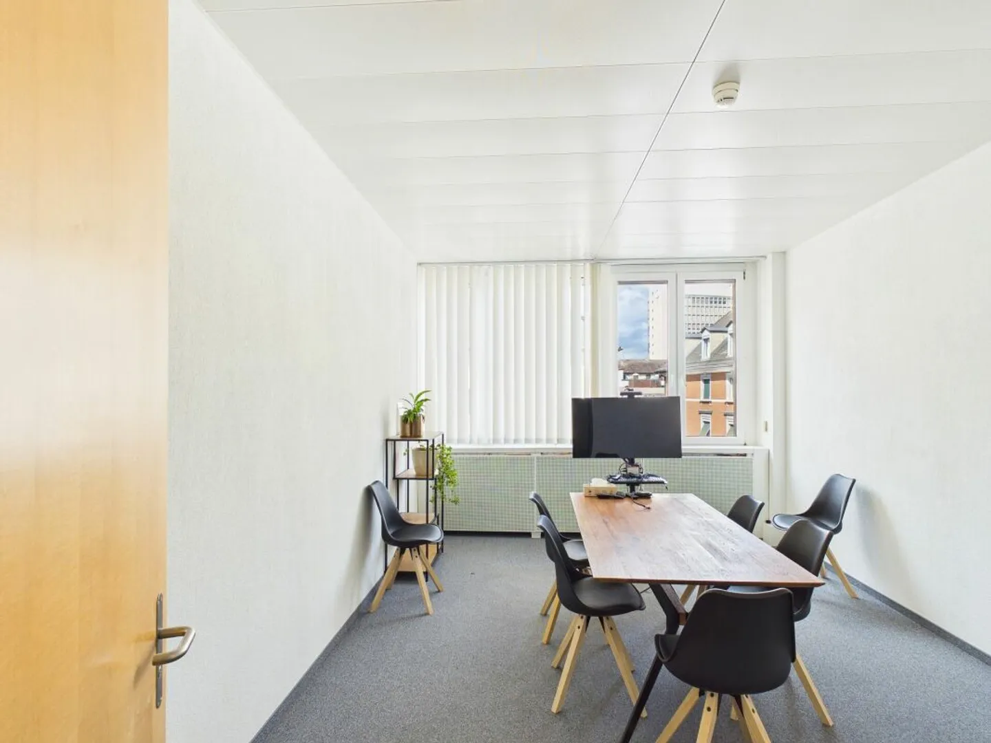 Beautiful spacious space for rent 240 m2 - Photo 9 of 13