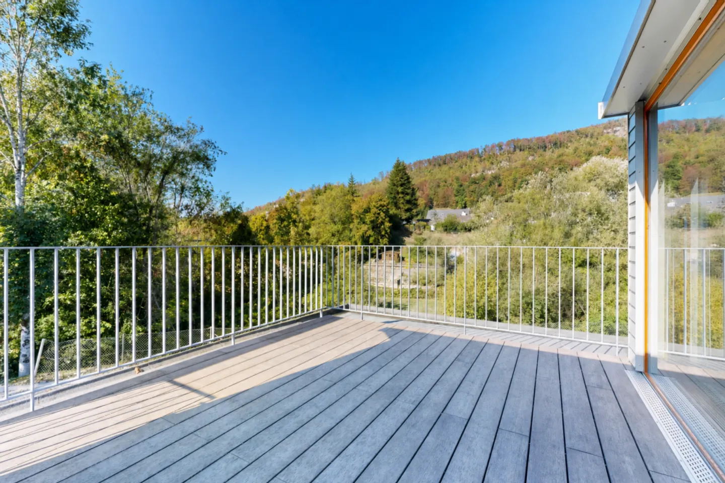 Single-family house with many amenities - Photo 8 of 13