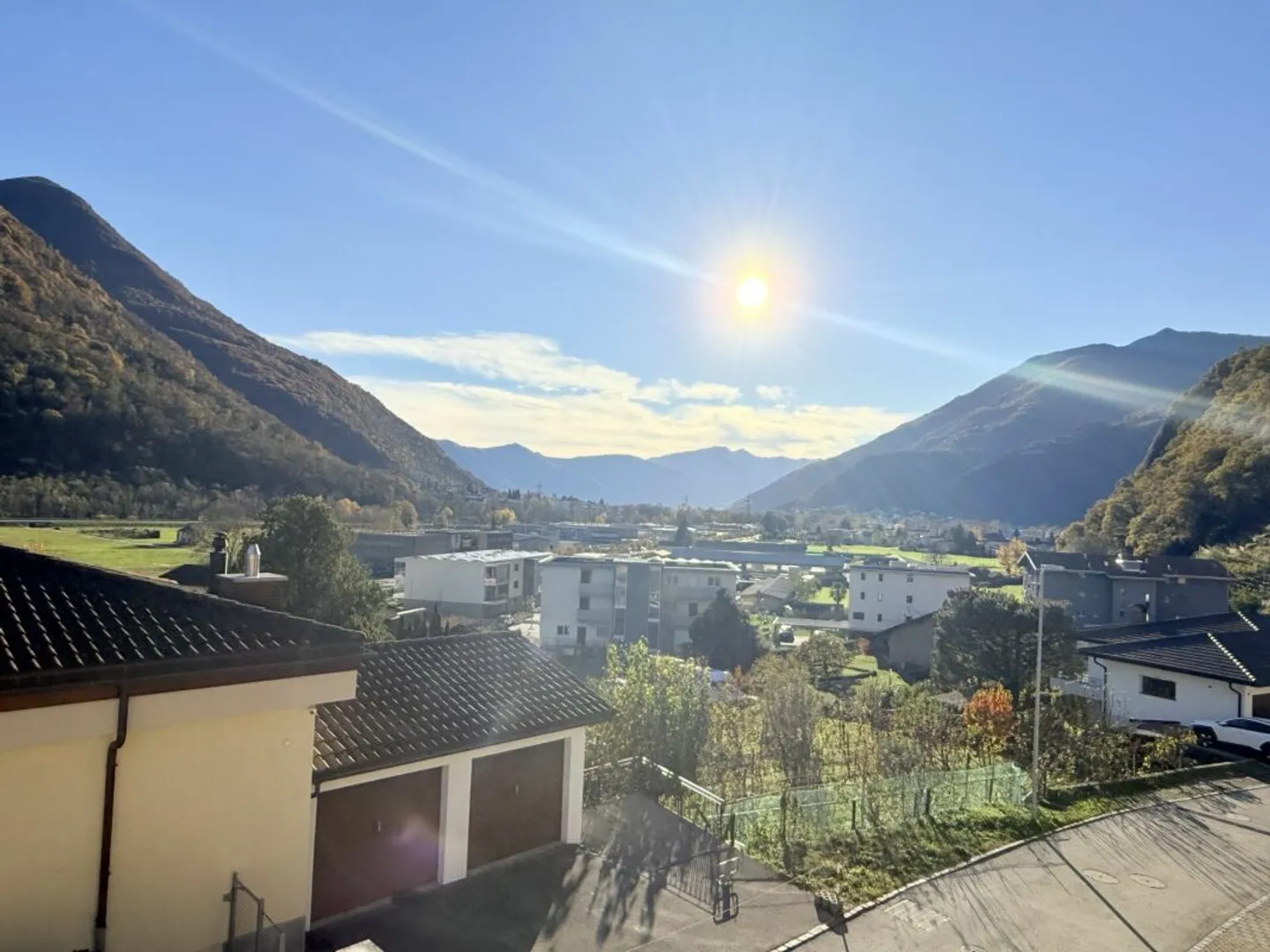 Nuovo appartamento di 4,5 stanze con standard elevato in una casa plurifamiliare con sole 3 unità abitative - Foto 1 di 12