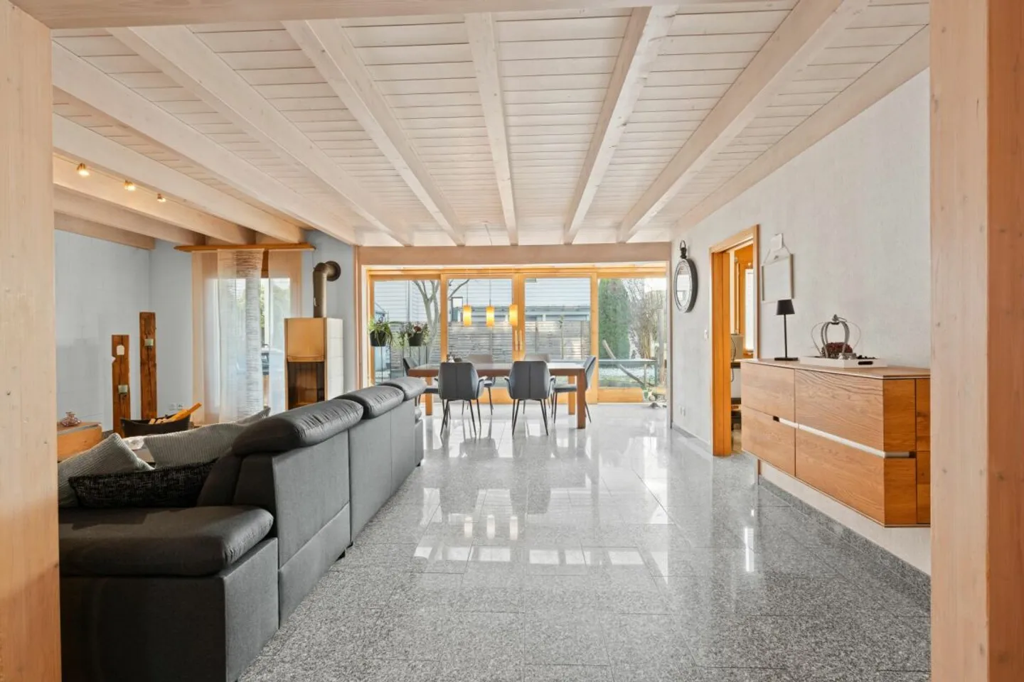 ruhiges wohnen mit viel Platz - Foto 1 von 13