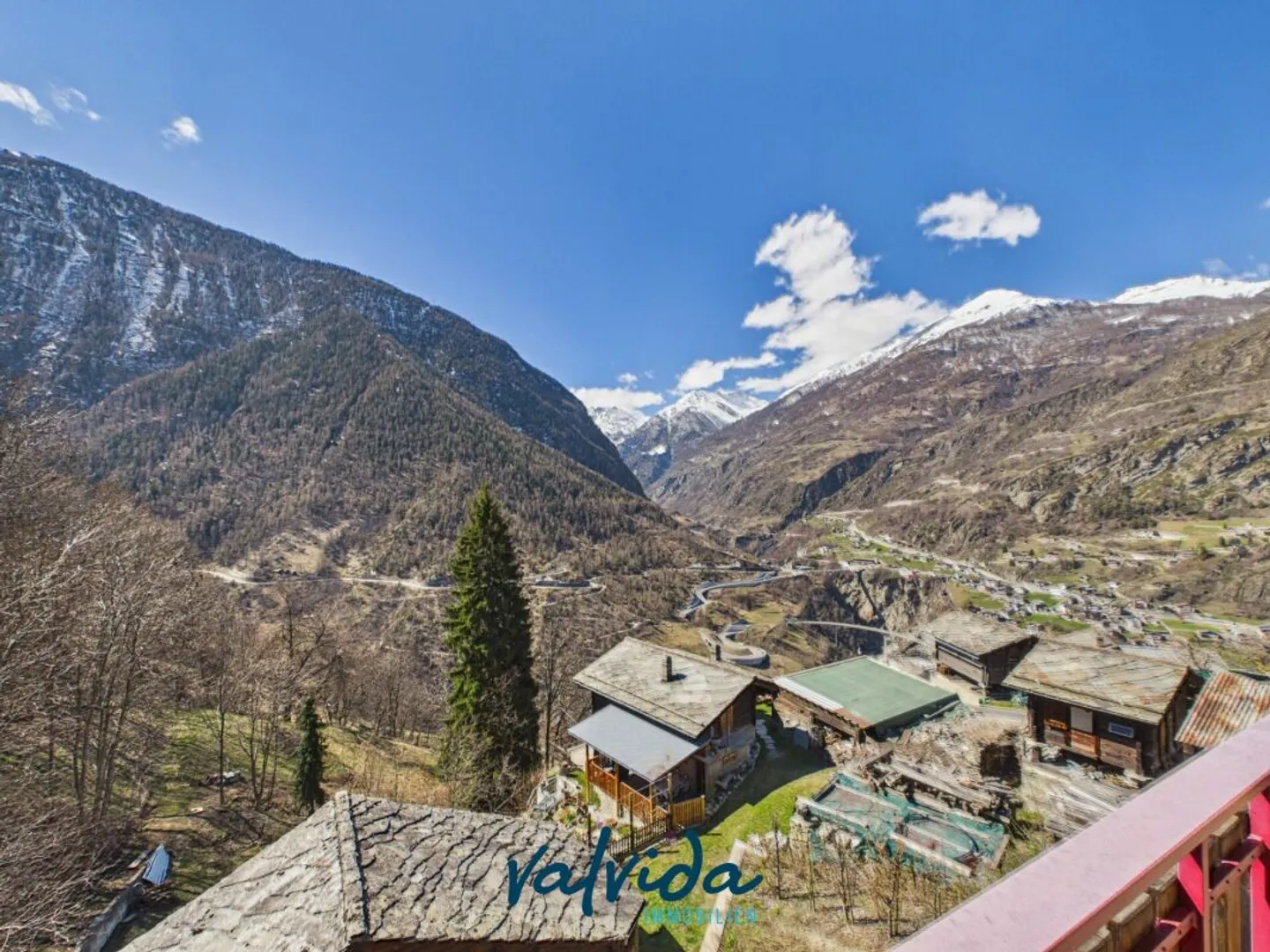 Maison bi-familiale conviviale avec potentiel d'aménagement à Staldenried - Photo 9 sur 13