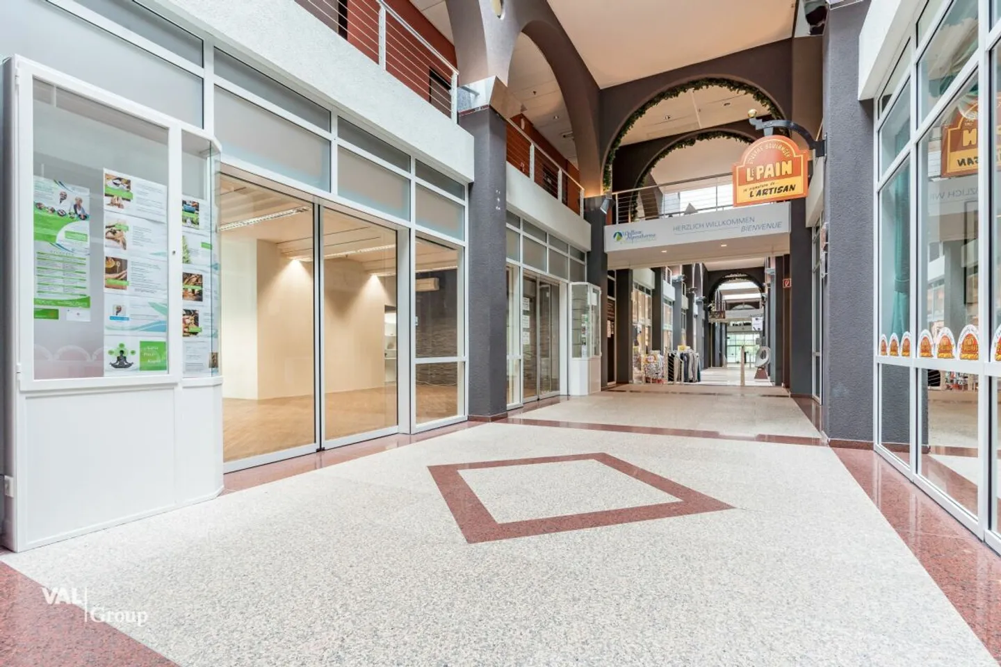 Nel cuore del paradiso termale: Locale attraente con potenziale e passaggio - Foto 9 di 9