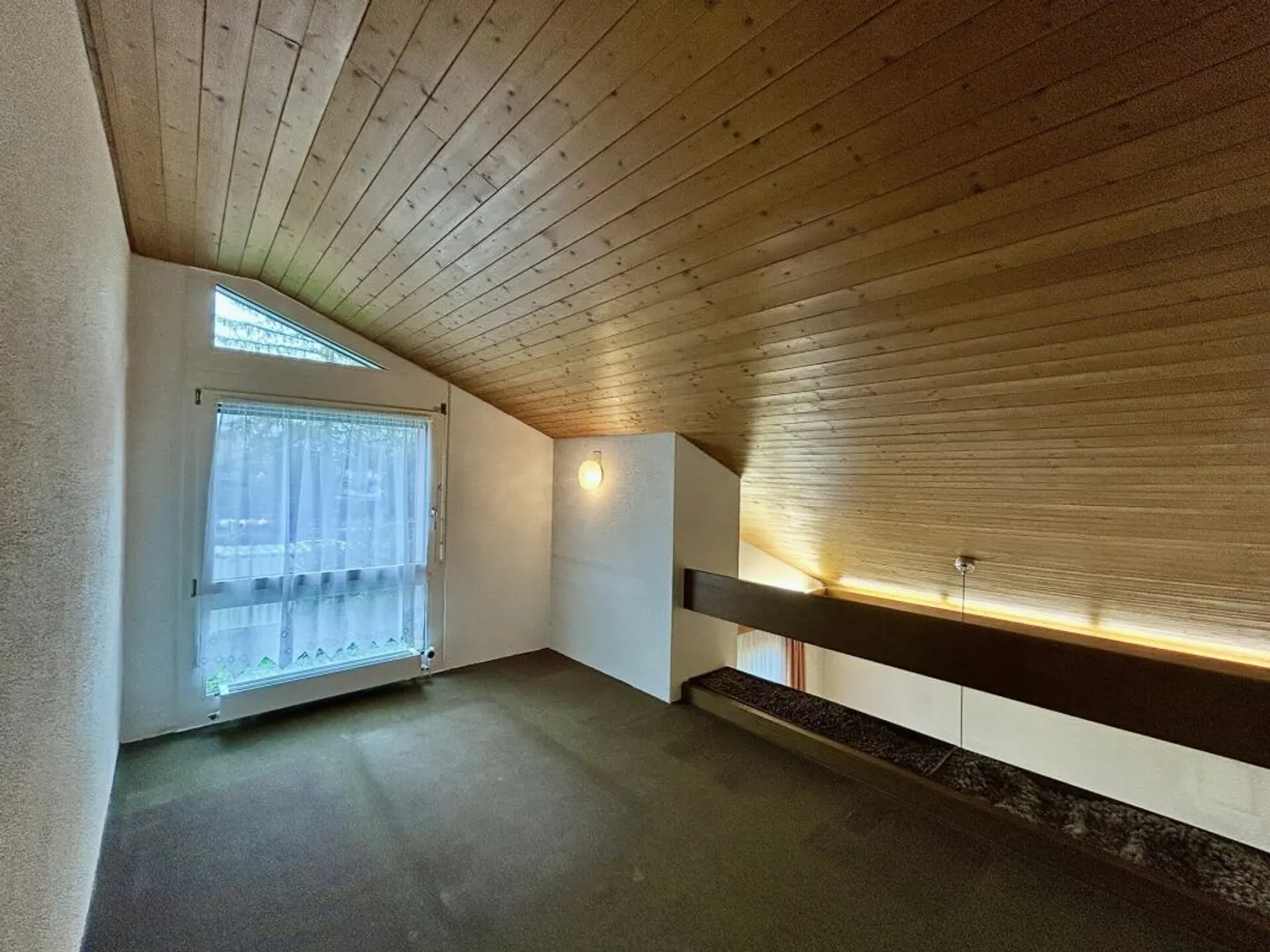 6.5-room single-family house with plenty of space for new ideas! - Photo 7 of 13