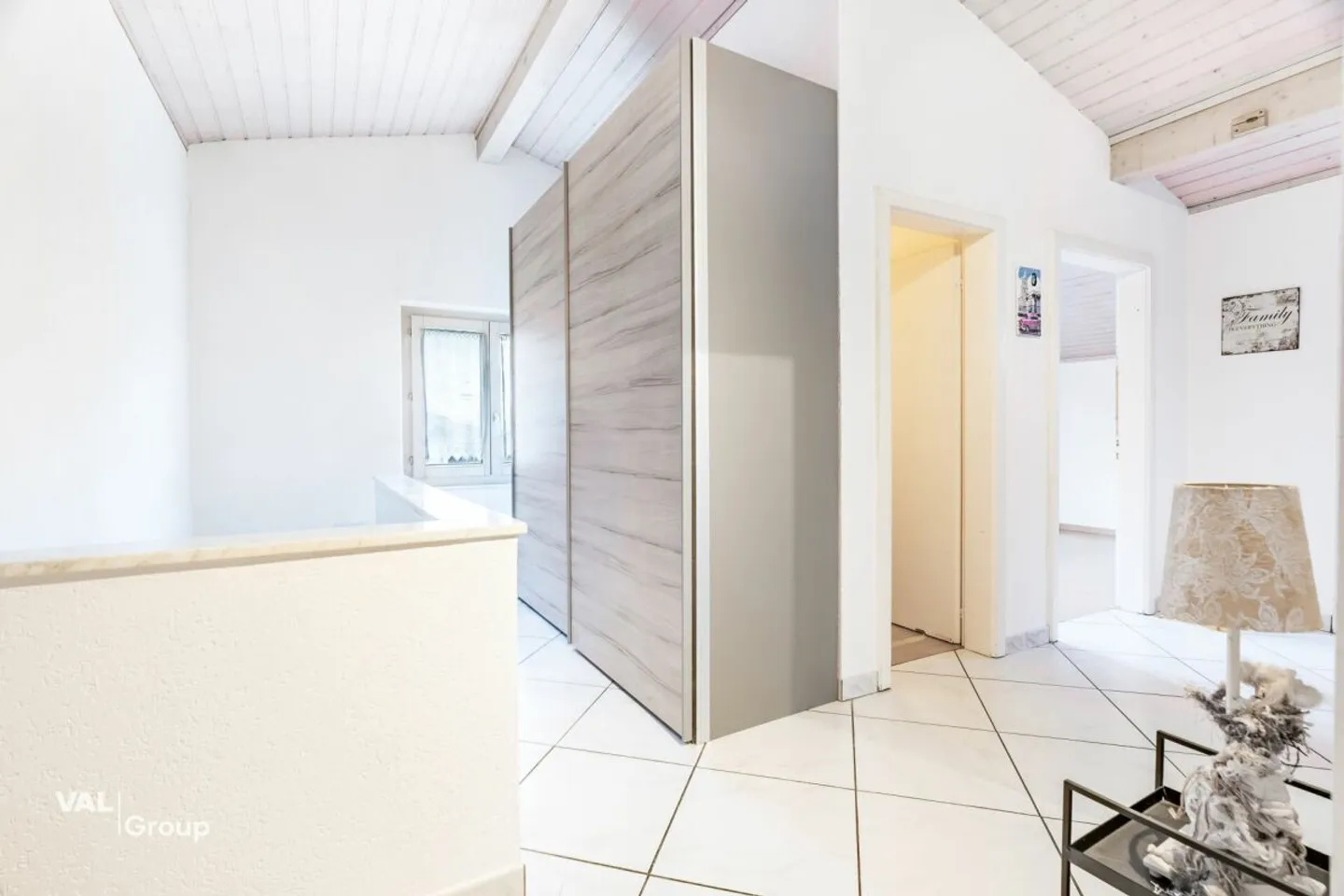 Maison individuelle spacieuse avec jardin privé et beaucoup de calme - Photo 13 sur 13