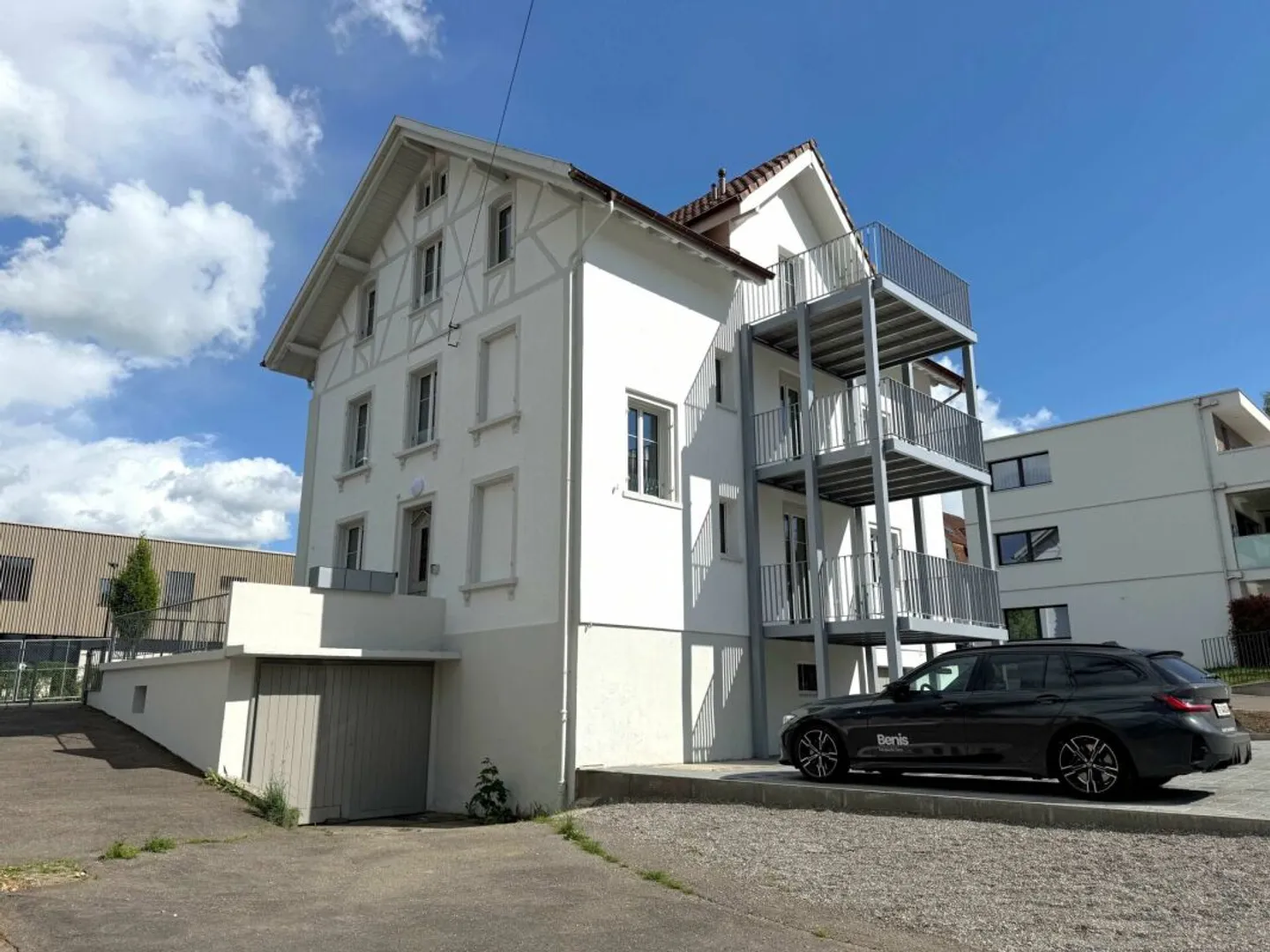 Modernes 3.5-Zimmer-Apartment mit Balkon - Foto 2 von 8
