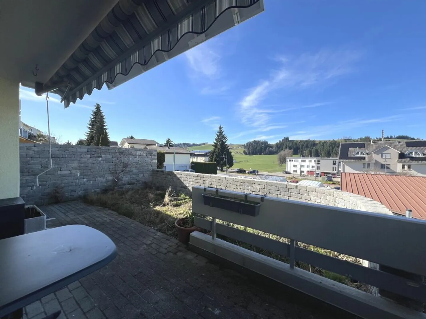 Appartement confortable de 4,5 pièces dans la verdure - Photo 10 sur 13