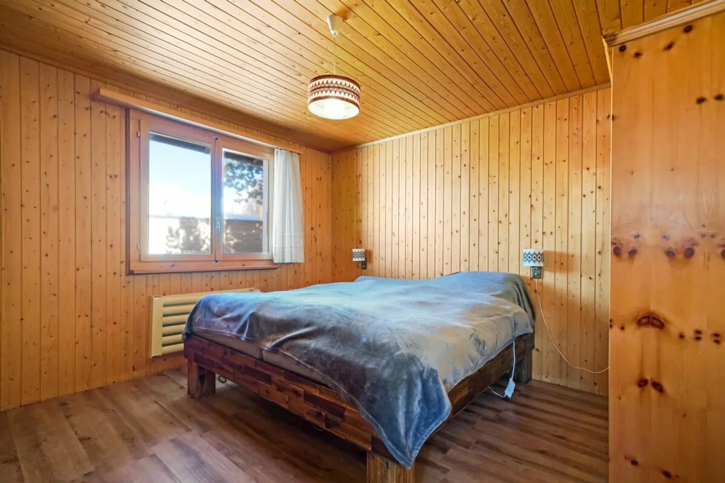 Affordable well-kept 4.5-room chalet directly on the ski slope - Photo 5 of 13