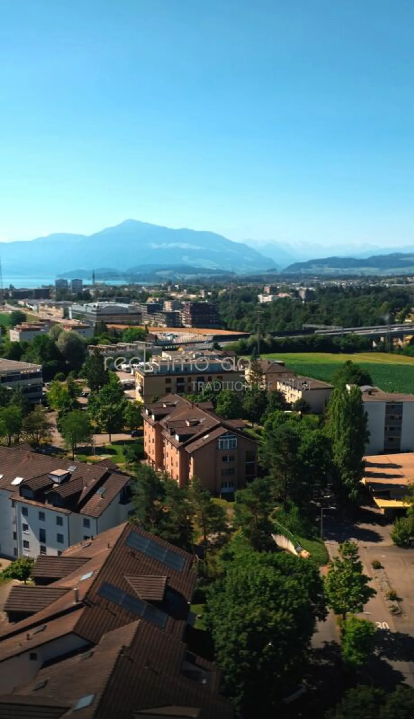 Condominium attrayant de 4,5 pièces avec balcon couvert à Cham - Photo 8 sur 13