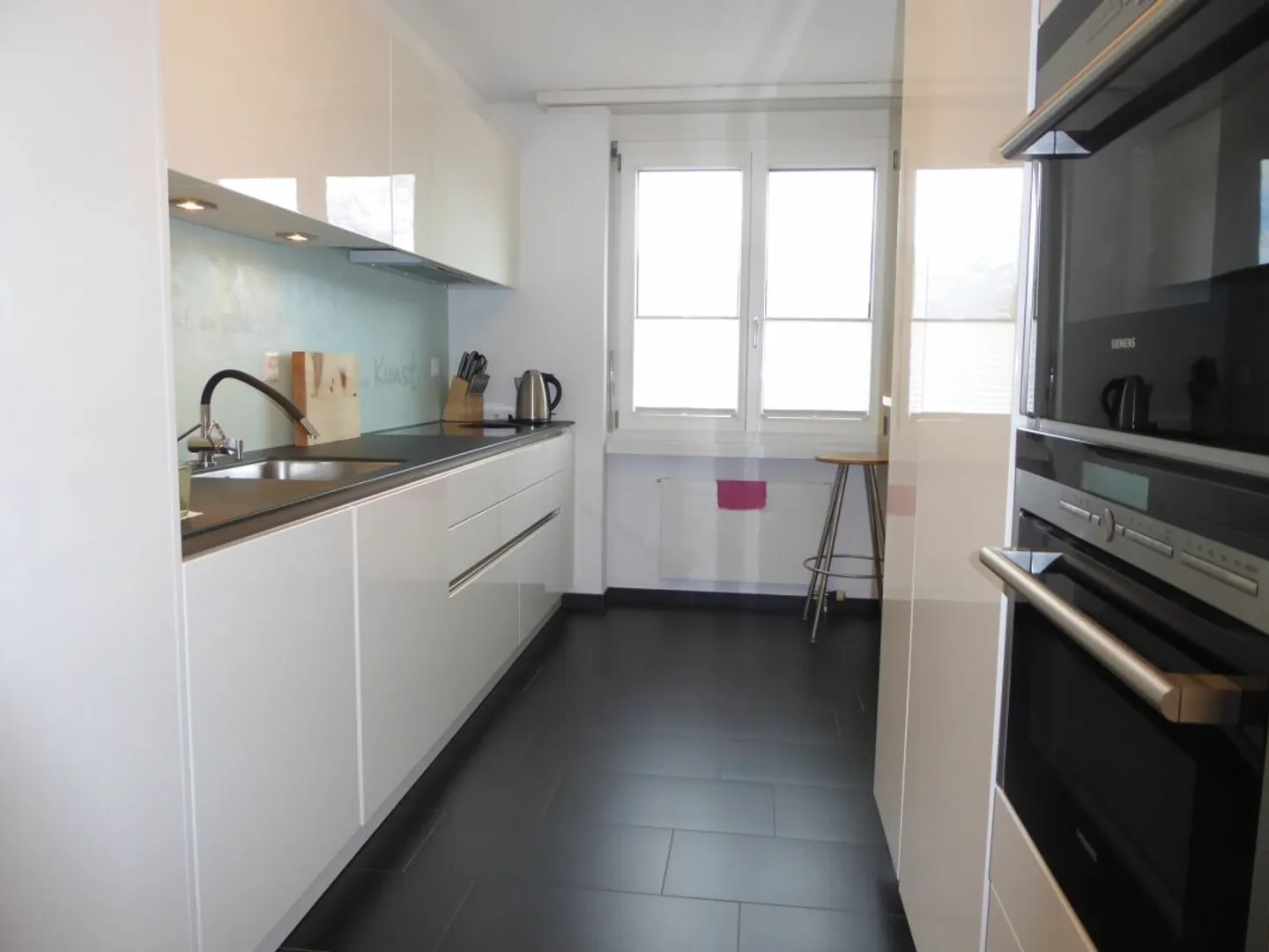 Appartamento 4 1/2 stanze con un posto auto nel garage sotterraneo - Foto 7 di 13