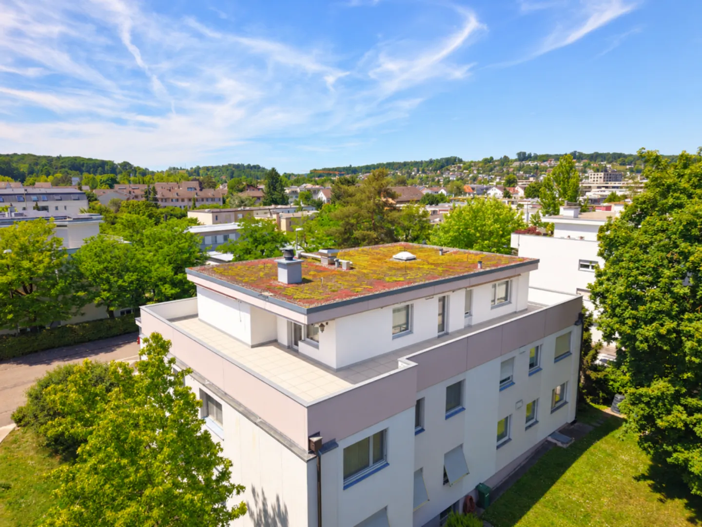 Modernized Penthouse Apartment with Fantastic 360° Terrace - Photo 1 of 12