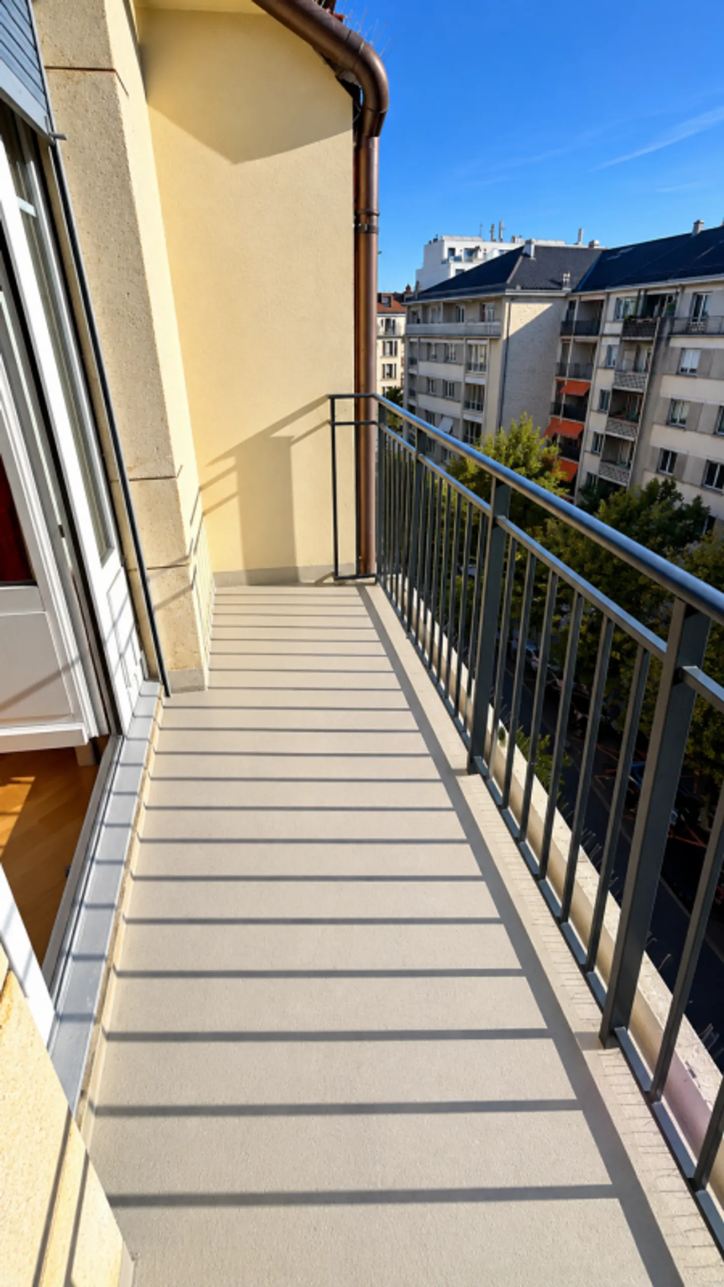 Superb 3-room penthouse with 2 balconies - Photo 9 of 13