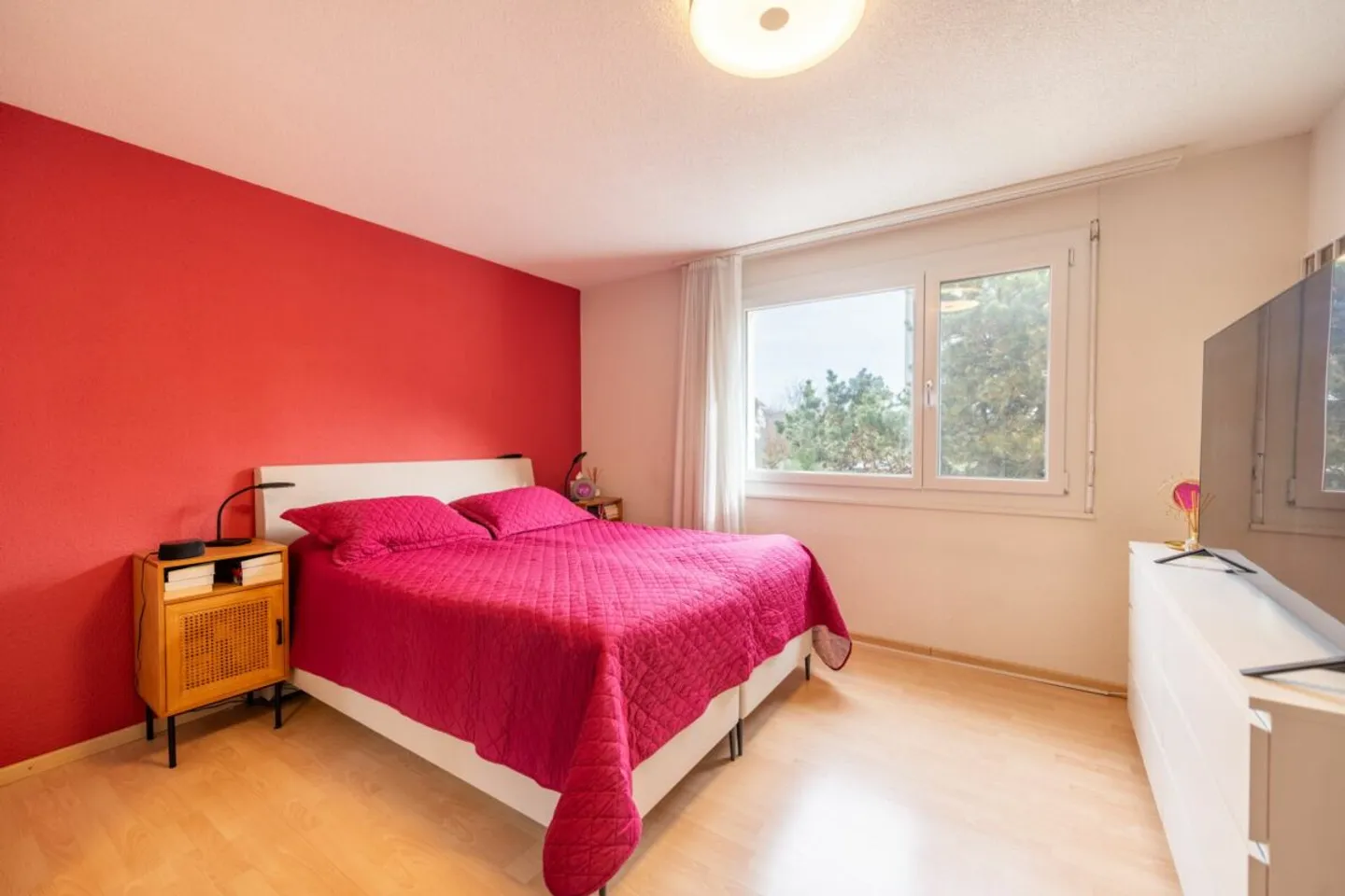 Charming Ground Floor Apartment - Photo 9 of 13