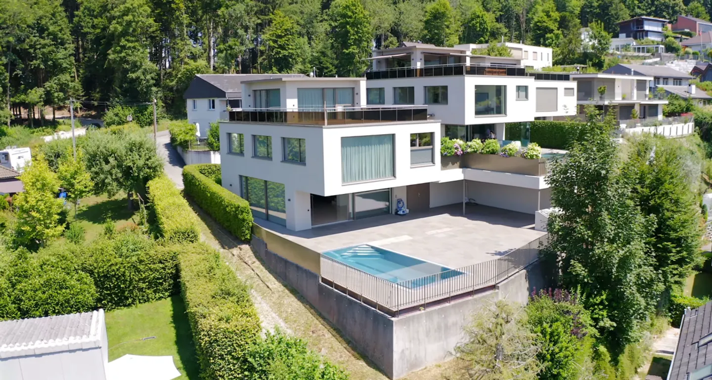 Exclusive Villa - A Property of the Highest Class - Photo 1 of 13