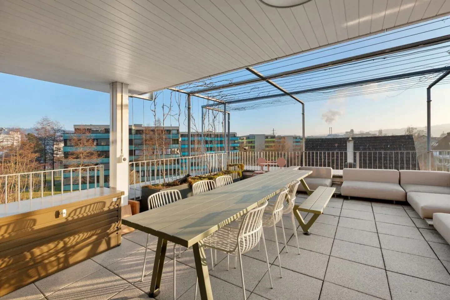 Modern Commercial Property in a Well-Frequented Location - Photo 7 of 12