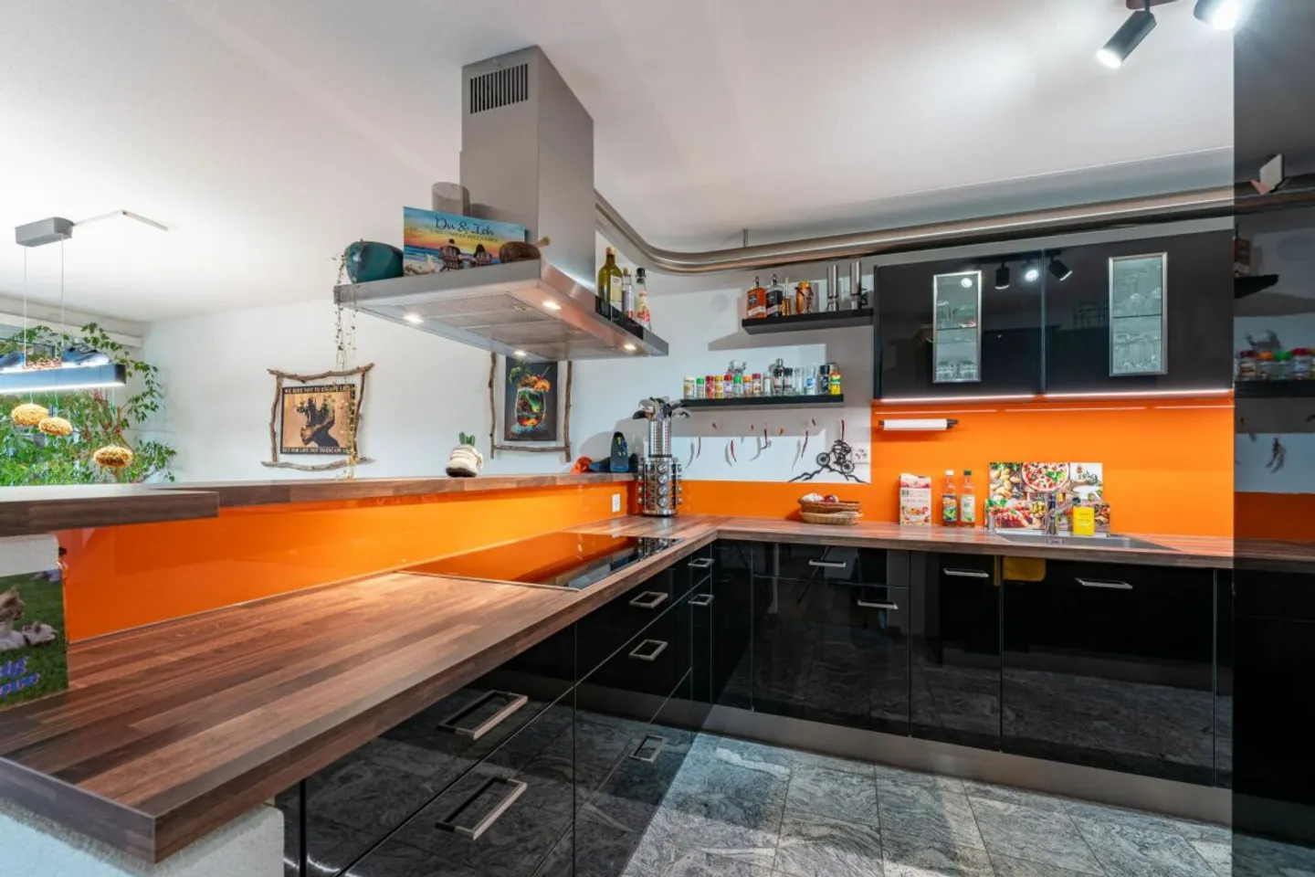 154 m² sur un niveau | 28 m² de terrasse avec jacuzzi | rénové en 2021 | Liestal - Photo 5 sur 13