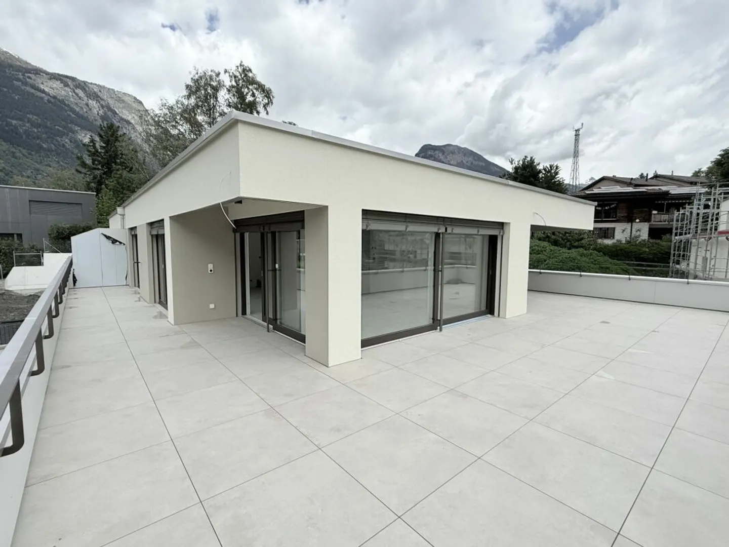 Unique penthouse apartment with alpine views in Brig and large sun terrace - Photo 1 of 13