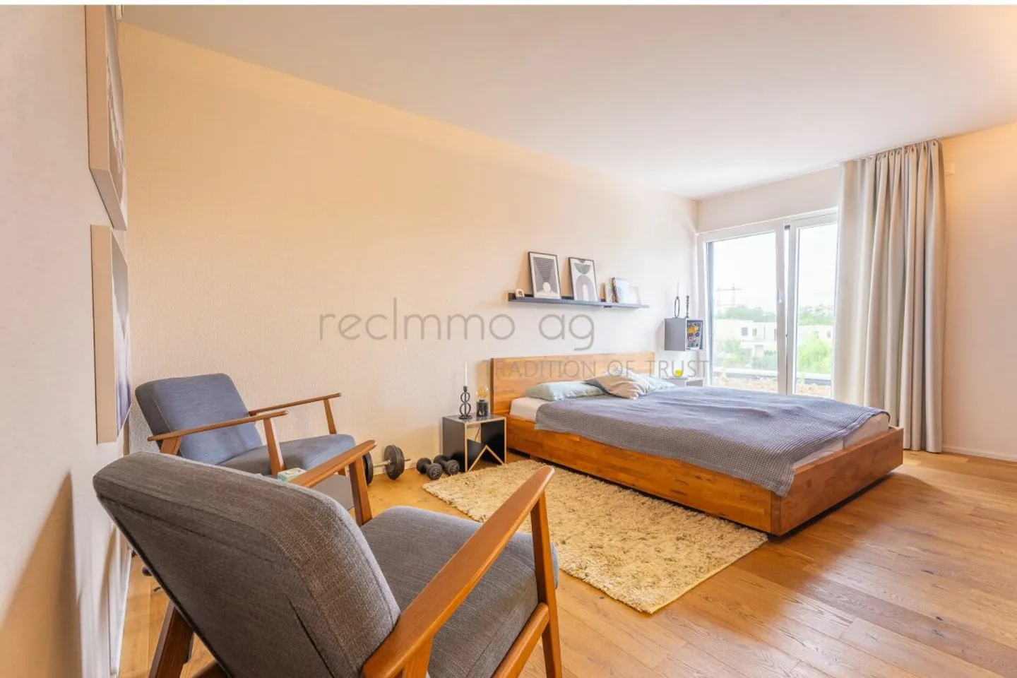 Modern 5.5-room single-family house with Minergie-P standard in a quiet location in Koblenz - Photo 3 of 13