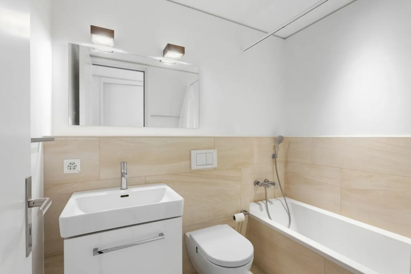 Vivere esclusivamente al 23° piano della Limmat Tower - con vista fino alle Alpi - Foto 7 di 12