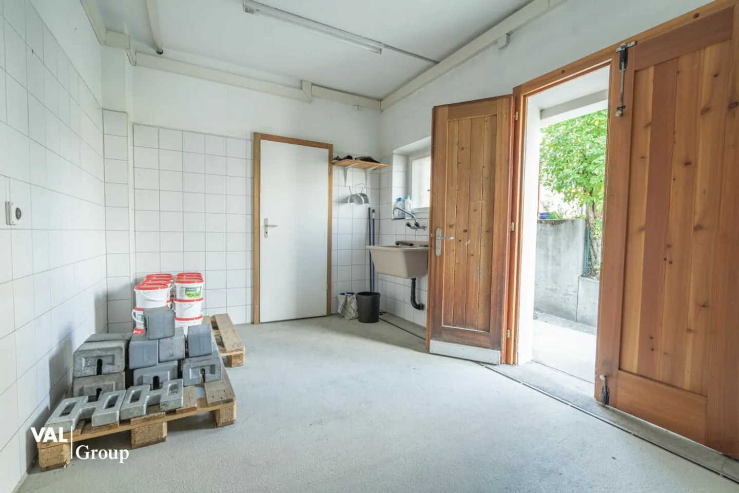 Dépôt/Entrepôt attrayant dans un emplacement central - Photo 6 sur 12