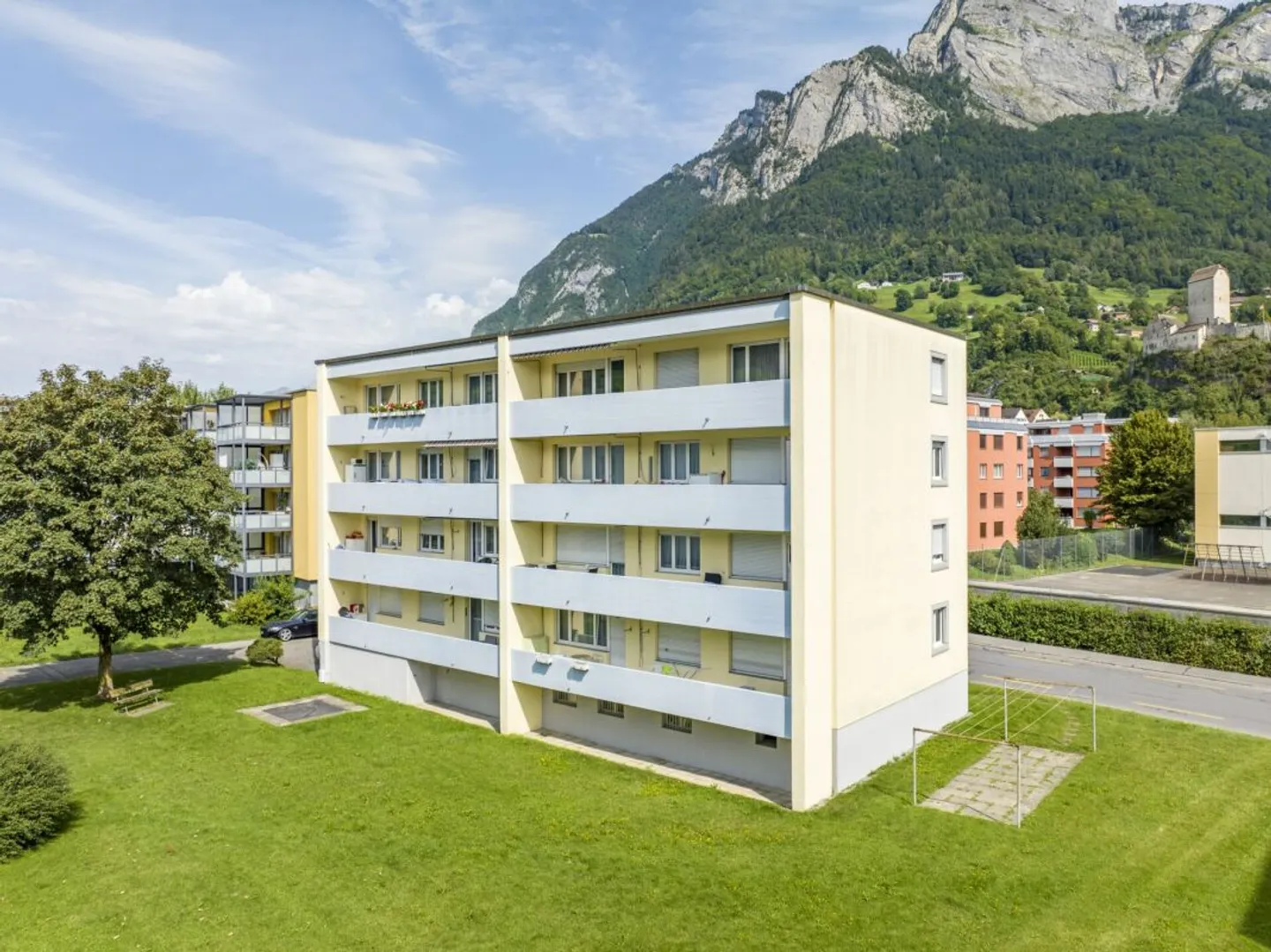 Central living in Sargans - Photo 1 of 9