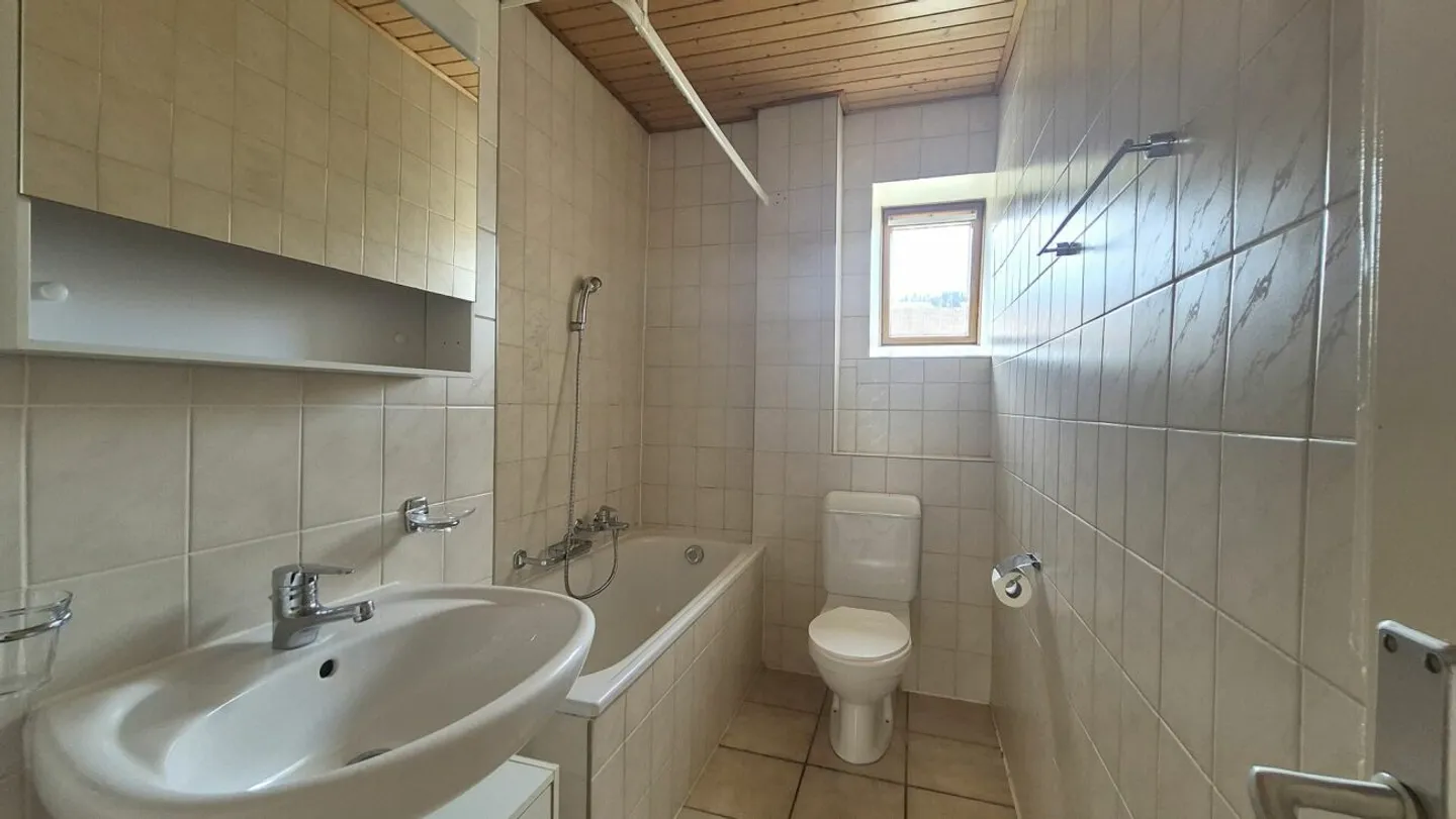 Gut gelegenes 3-Zimmer-Apartment in La Chaux-de-Fonds - Foto 5 von 8