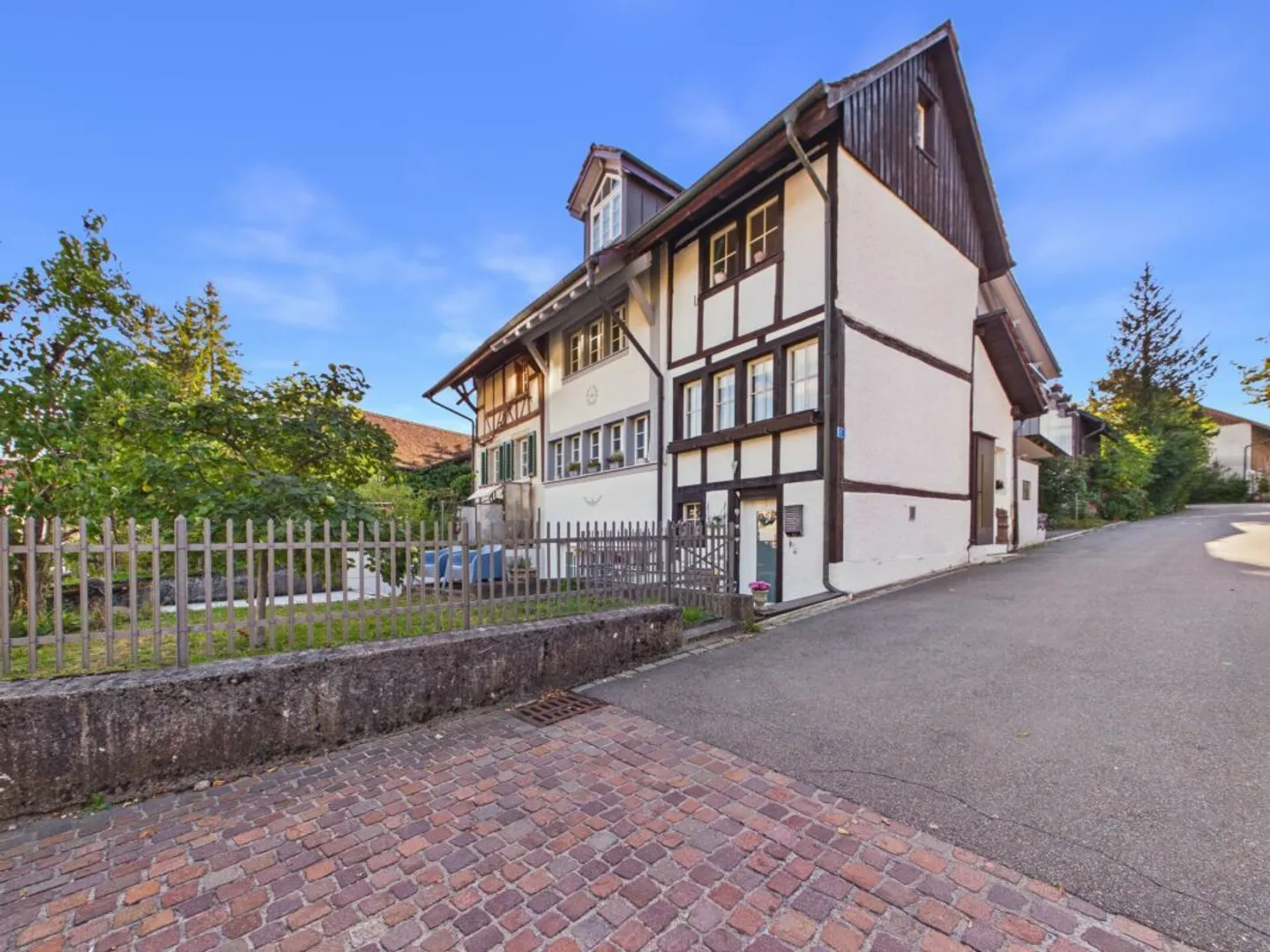 Historic jewel with special charm in the old village center of Dietlikon - Photo 1 of 11