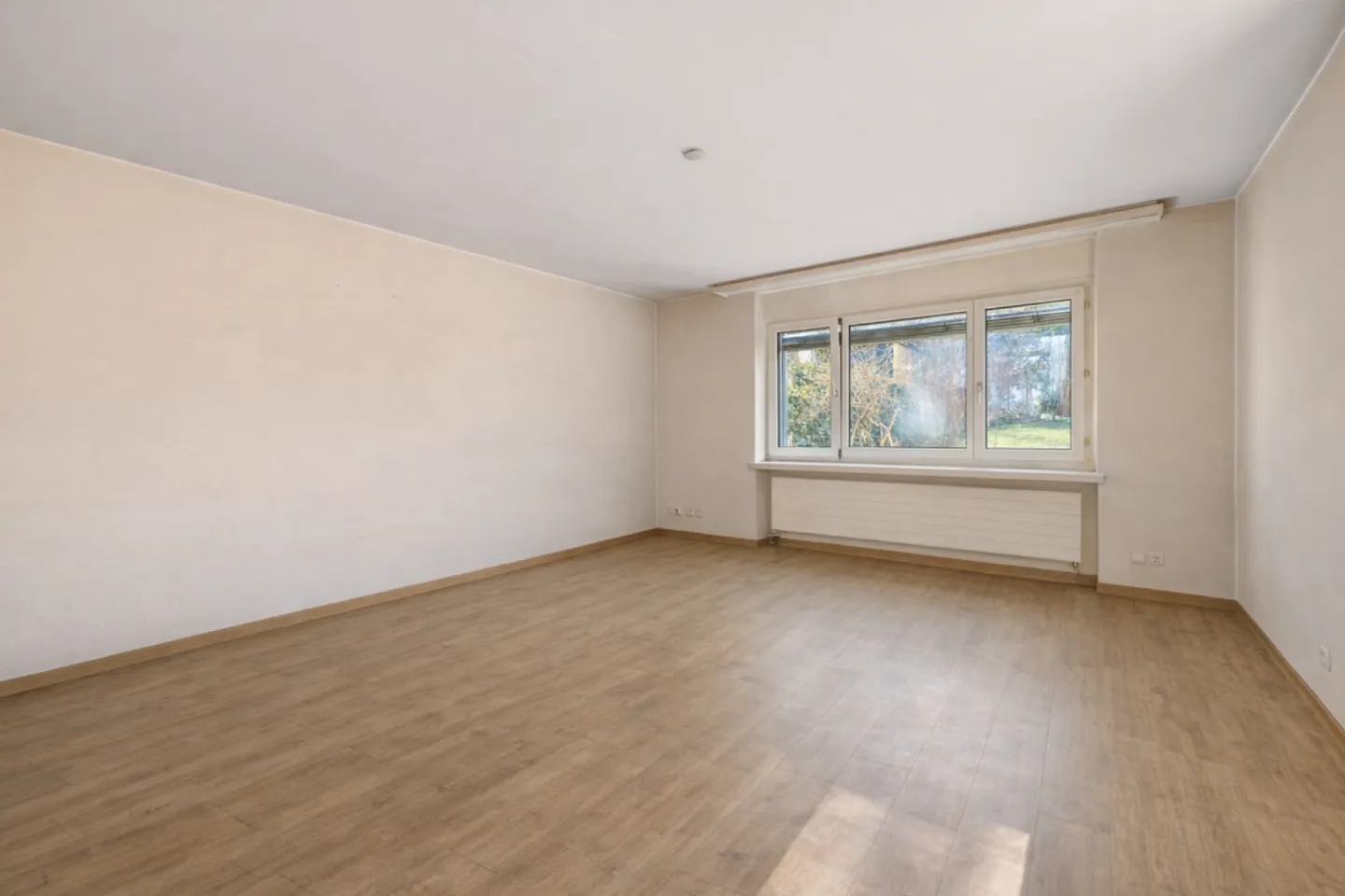 Charming Garden Apartment - Photo 4 of 6