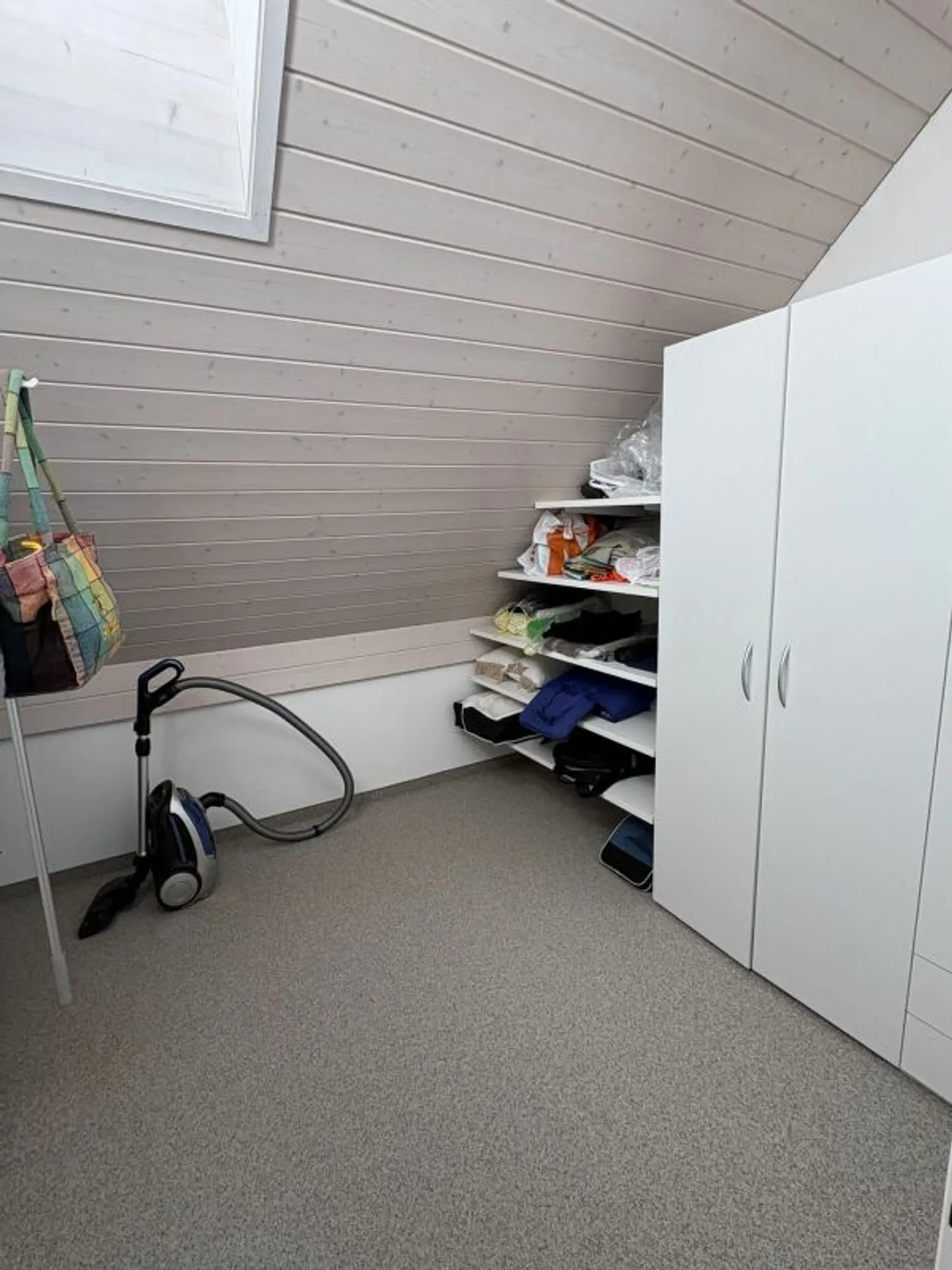 5.5-Room Maisonette Apartment with Plenty of Space and Flexibility in a Quiet Location, 5 Minutes Walk to Bonstetten-Wettswil Train Station - Photo 8 of 8