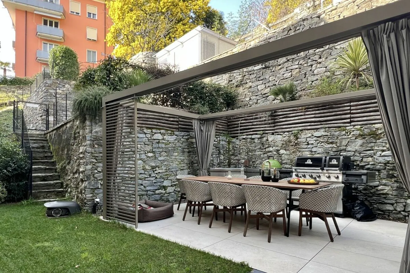 Luxuriöse Gartenwohnung in Locarno - Foto 2 von 13