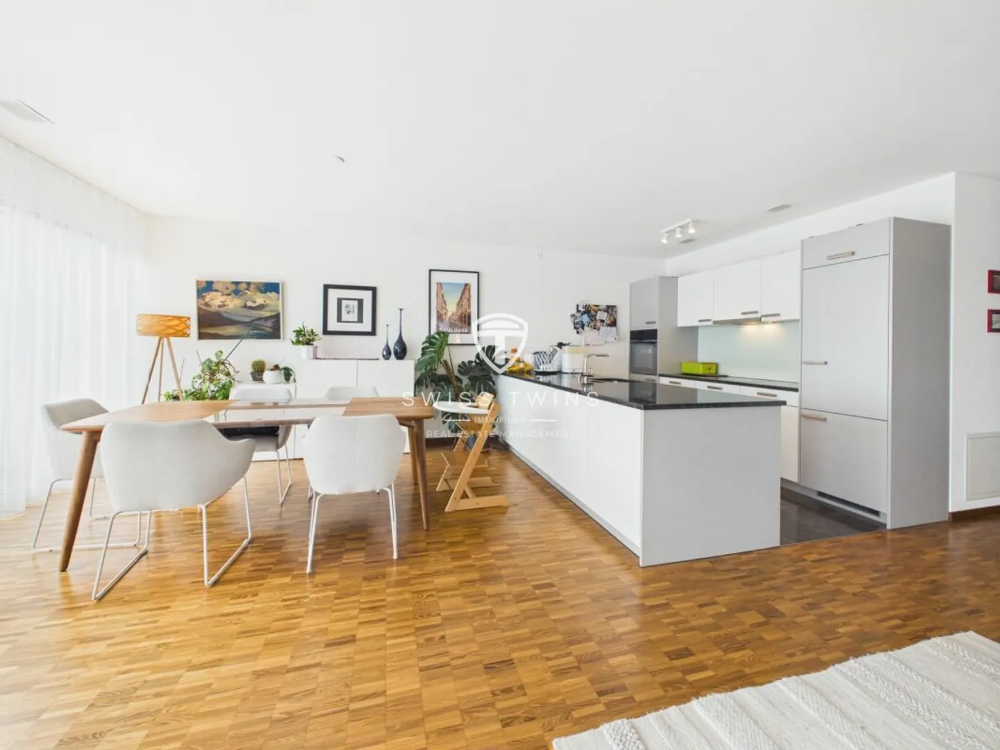 Exklusive 4.5 Wohnung mit sonniger Terrasse - Photo 5 of 13