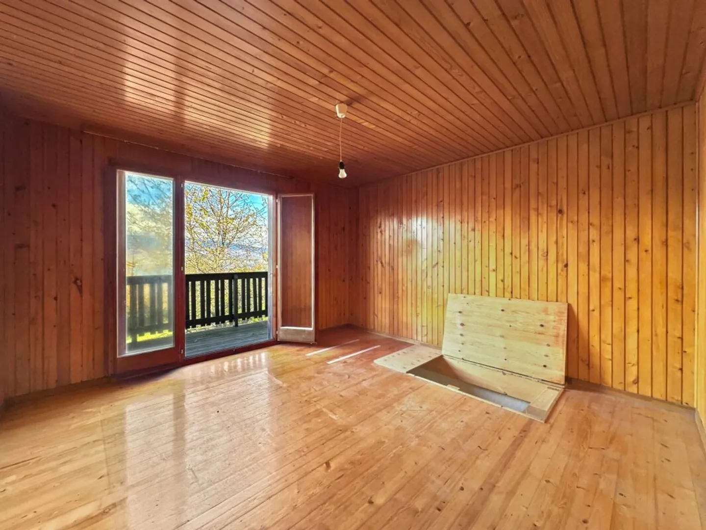 CHARMANTES EINFAMILIENCHALET MIT SEEBLICK! - Foto 11 von 13